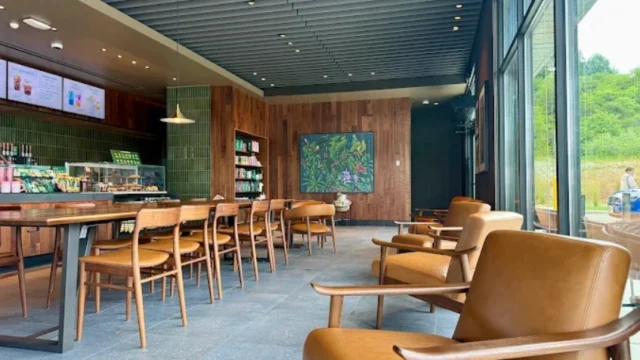 Starbucks int seating
